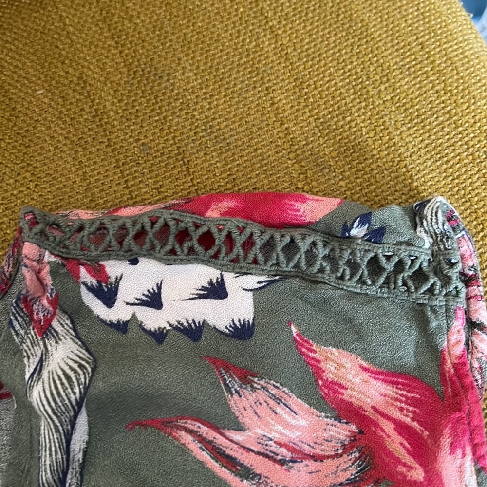 Multi colored Roxy top - Picture 3 of 3